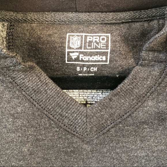 Women’s Fanatics Pro Line Las Vegas Raiders hooded sweatshirt - Picture 3 of 3